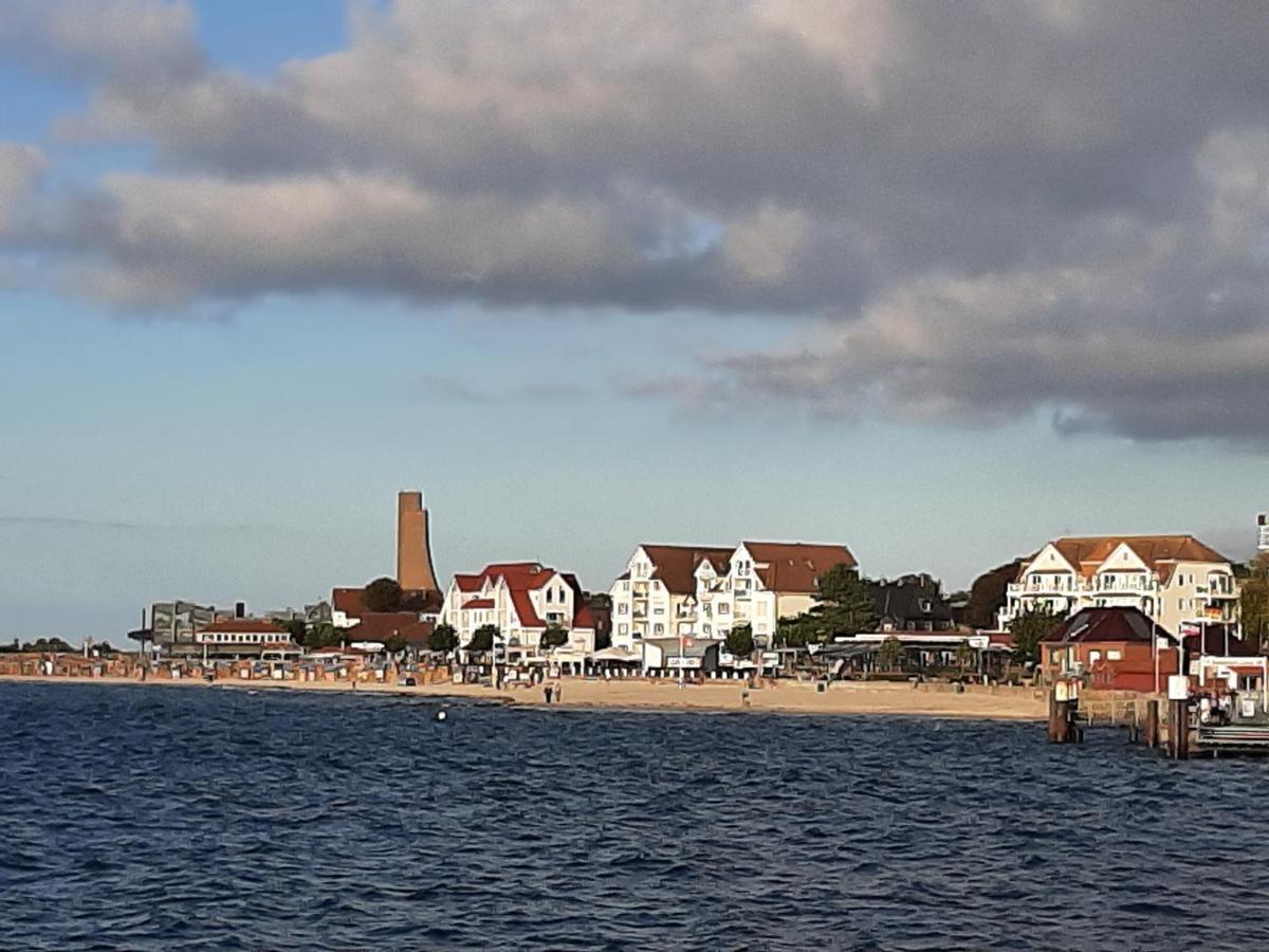 Penthouse Ferienwohnung Auszeit, Gerne Mit Hund, Wlan Inkl. Laboe Exterior foto